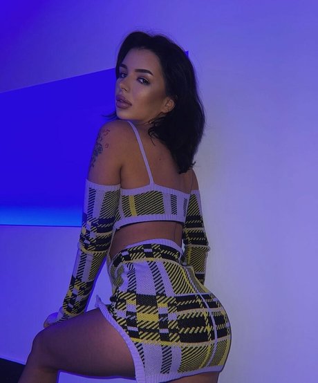 ralucaerr nice model pics