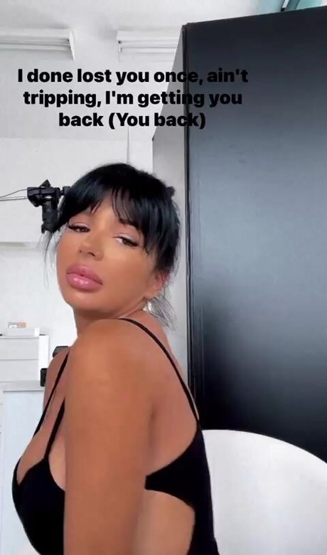 ralucaerr sexy pornstar image