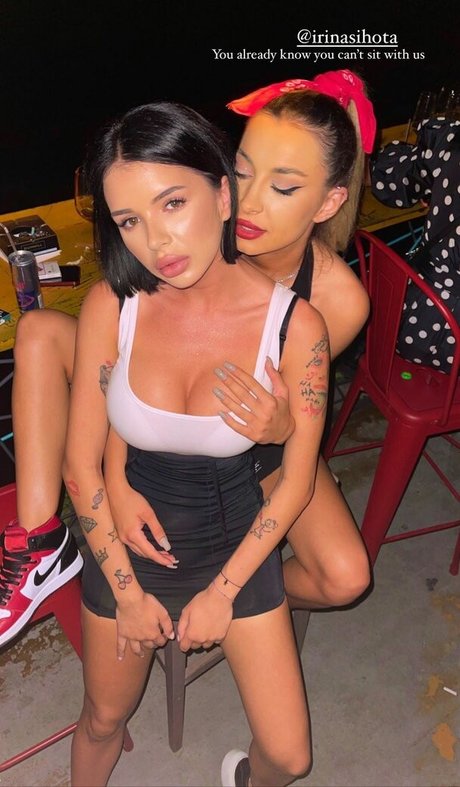 ralucaerr model sexy img