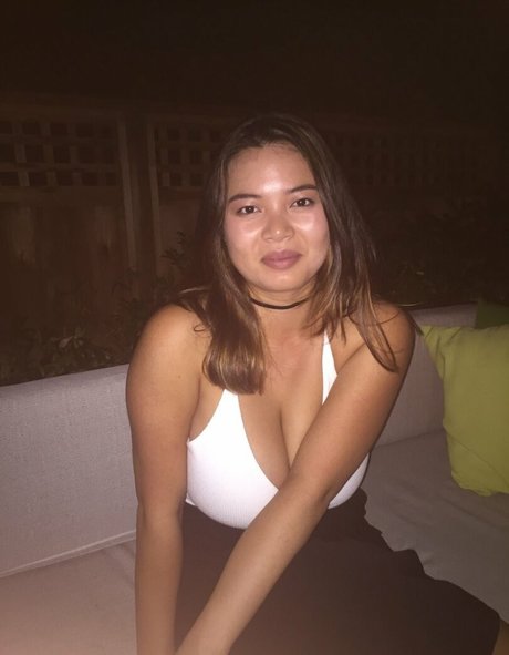 Kattjia model sexy image