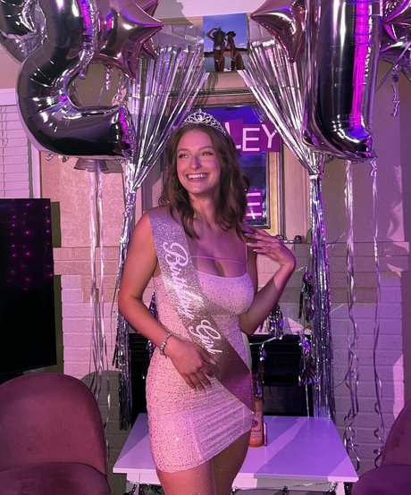 xxx asian onlyfans beautiful pics