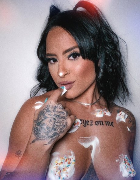 rayanenas__ nice star pic