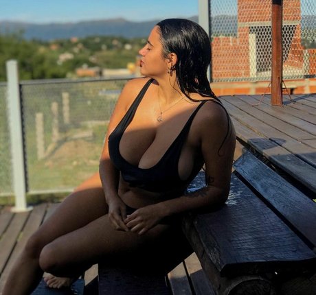 Antonela Tomatis model art images