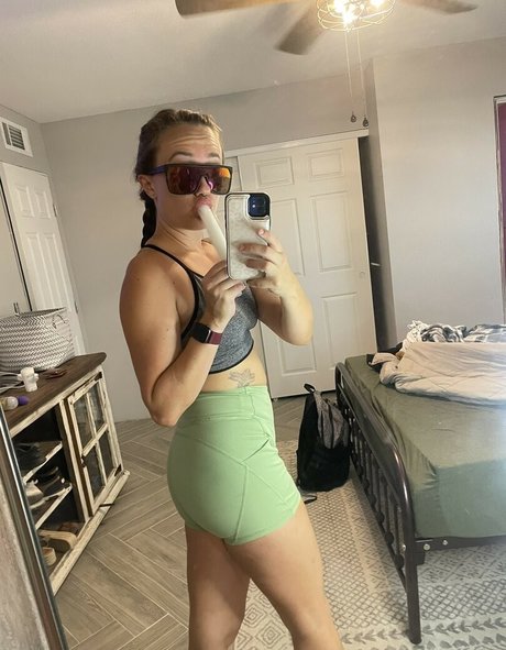 Xxxkhloekarter pornstar exclusive img