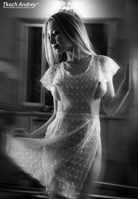 Timkiv star hot photos