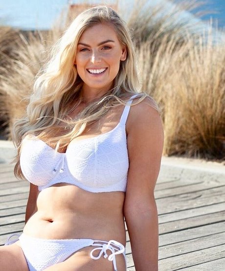 Annaliese Gann hd pornstar archive