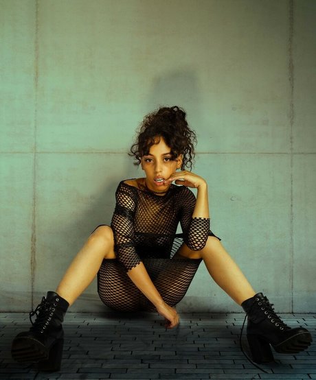 FernnyyFern high quality star pic