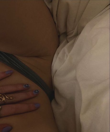 malazala pornstar nudes img