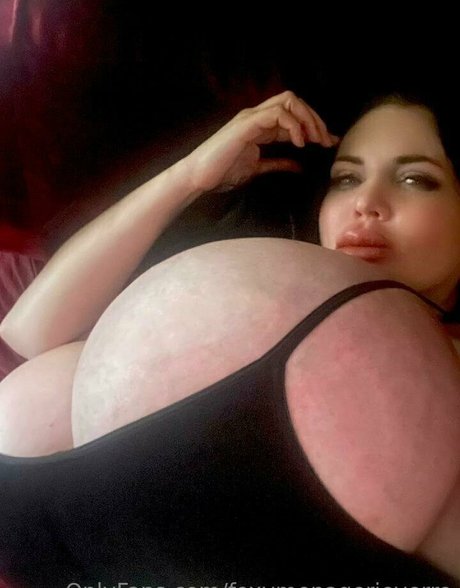 Foxy Menagerie Verre nudes model archive