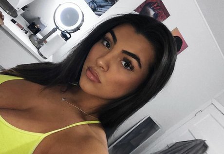 Kylie Manue hot pornstar picture