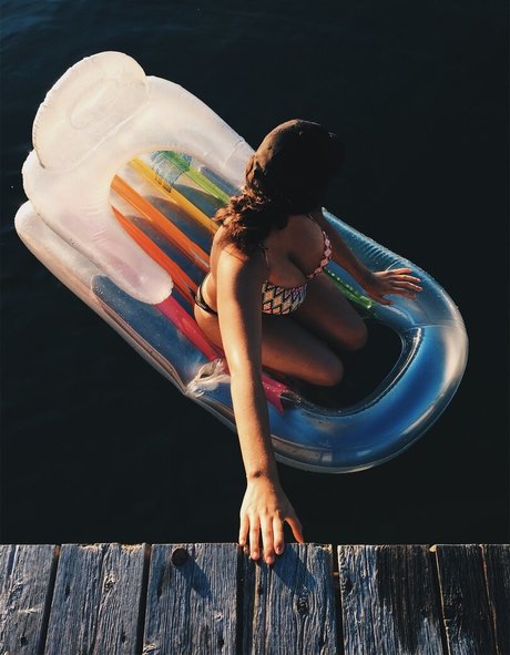 Kylie Manue sex star photos