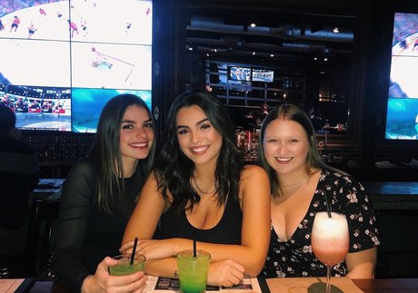 Kylie Manue pornstar sex photos