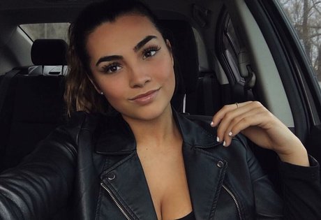 Kylie Manue art actress pics