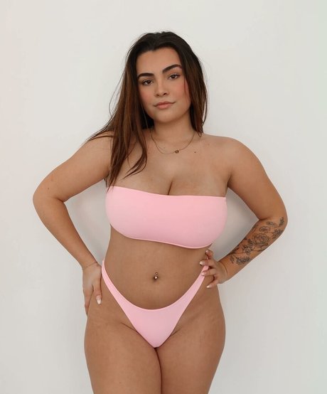 Kylie Manue model porn image