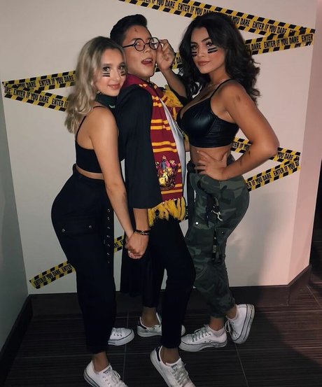 Kylie Manue free actress gallery