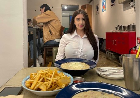 Gym Couple pornographic actress img