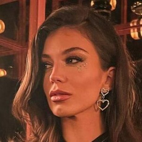 Erin Willerton hot star image