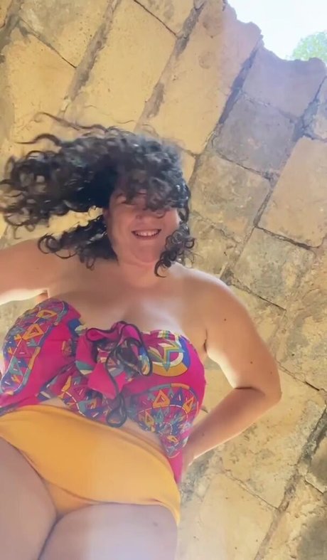 18 free onlyfans beautiful photo