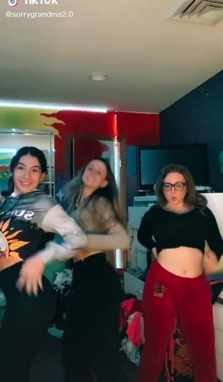 squat onlyfans beautiful picture