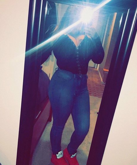 Harley Stein nude model img