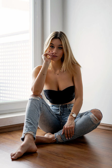 ewazawadza hot model pictures