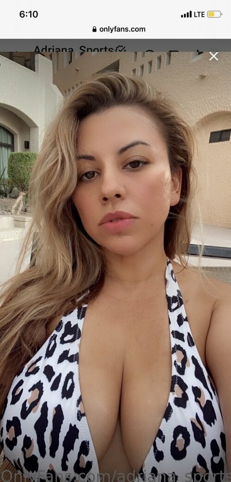 Adriana Noriega naked model photo