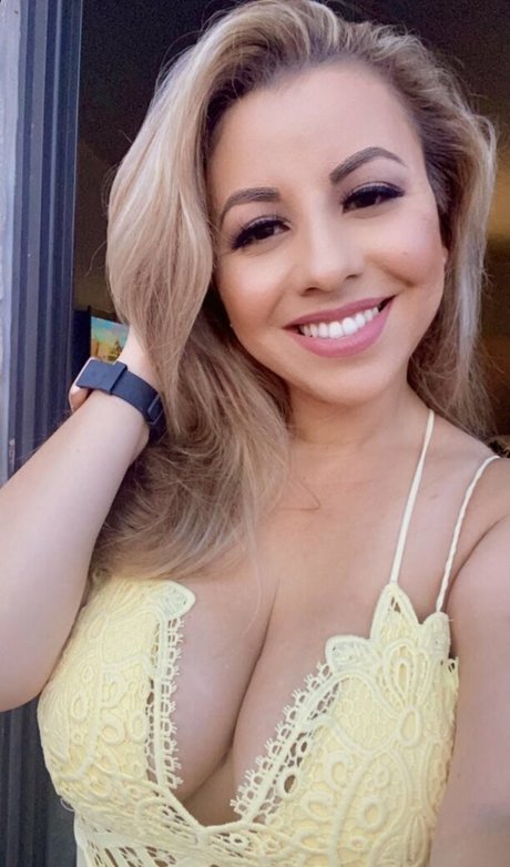 Adriana Noriega star hd photo