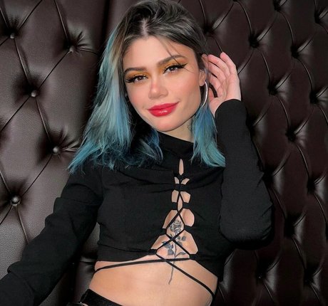 Giuliana Capitani exclusive star gallery