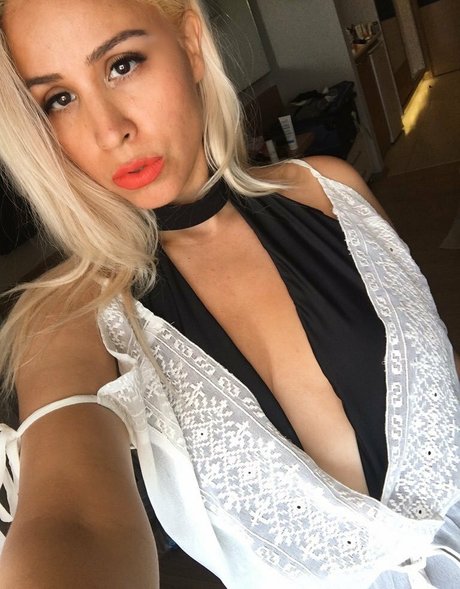 SophiaLarou sex actress picture