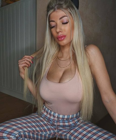 Elena Sottana pornstar exclusive picture