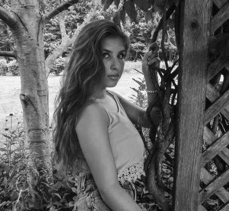 Samantha Vicha model nude pictures