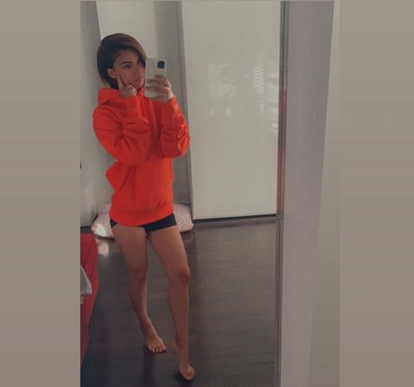 Galadriex model naked galleries