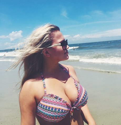 busty solo onlyfans perfect photos