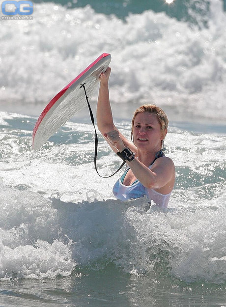 Anna Paquin hd model gallery