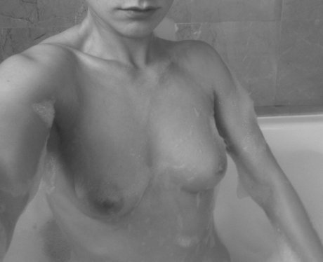 Anna Paquin model free photos