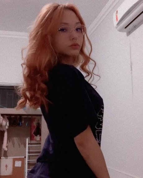 delveracris pretty pornstar archive