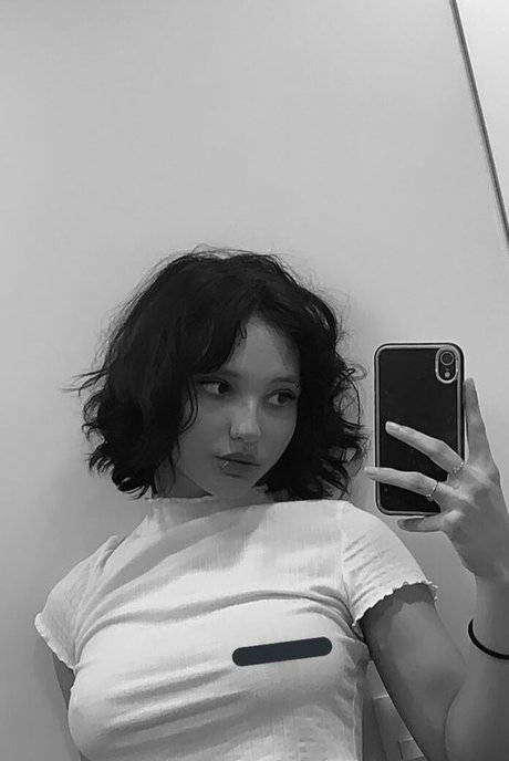 delveracris star nudes pictures