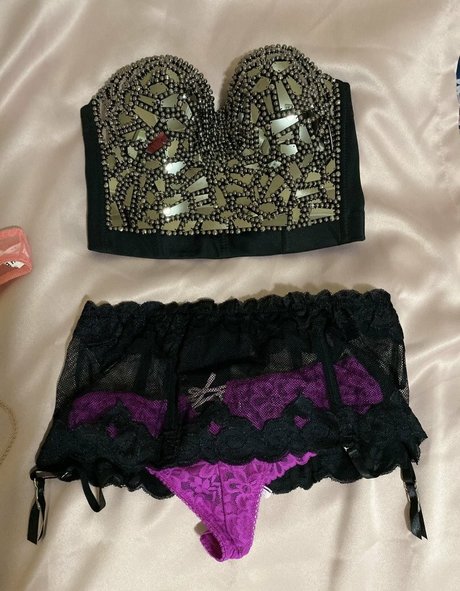 Jessica Riley nude actress photo