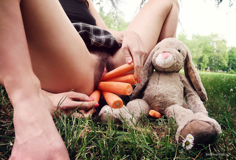 Sabrina Dacos exclusive star pictures