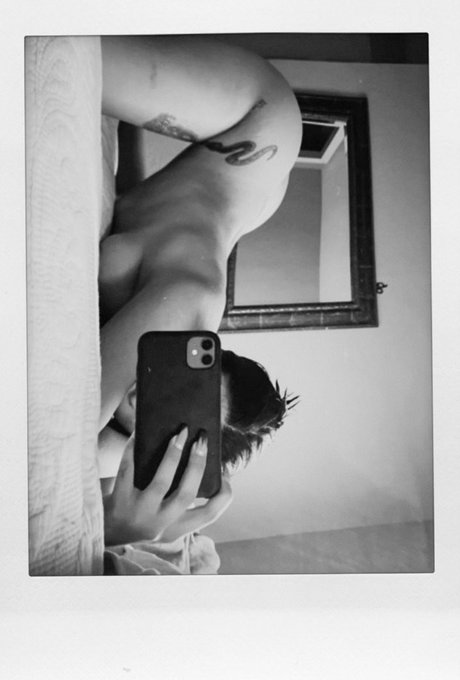 laconejaaa pretty pornstar photo