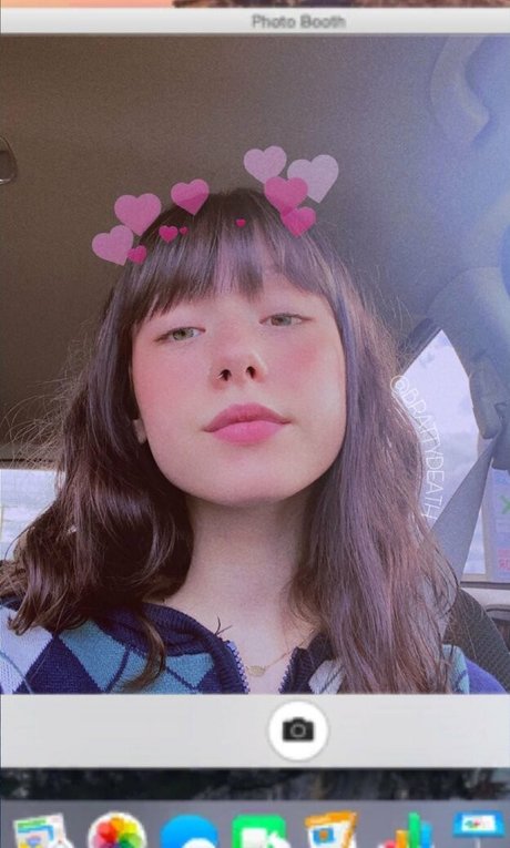 brattyydeath sexy model pics