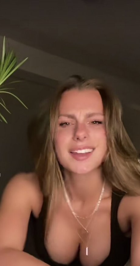 Lana Roosje perfect star picture