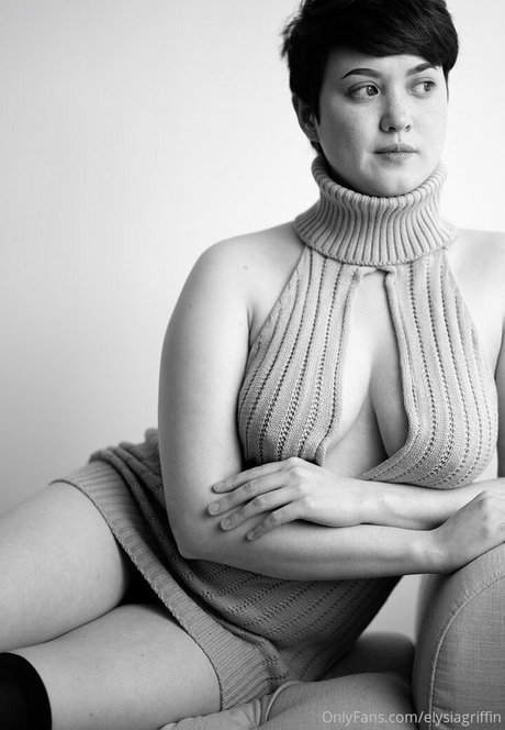 Elysia Griffin Patreon model beautiful picture