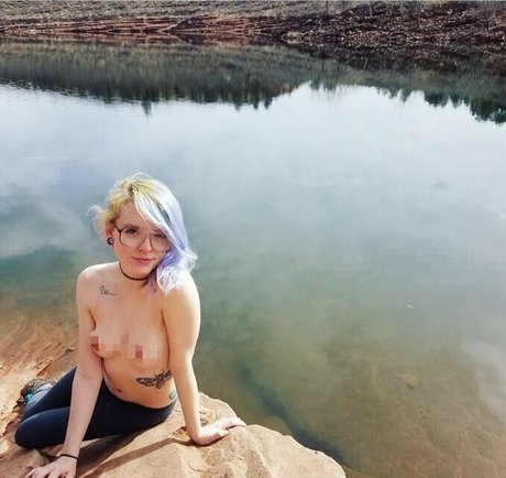 sweetfaebelle pornstar exclusive image