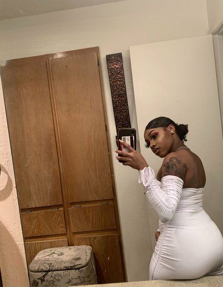 OG Leah Swanky_ model exclusive pictures