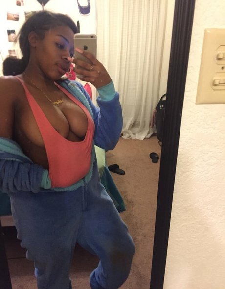 OG Leah Swanky_ nice pornstar pics