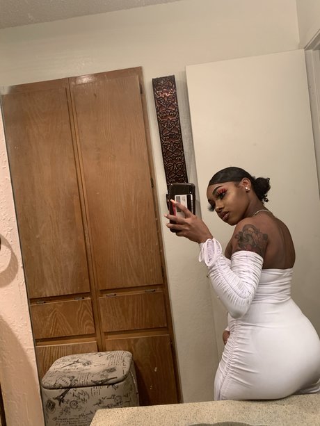 OG Leah Swanky_ model adult pictures