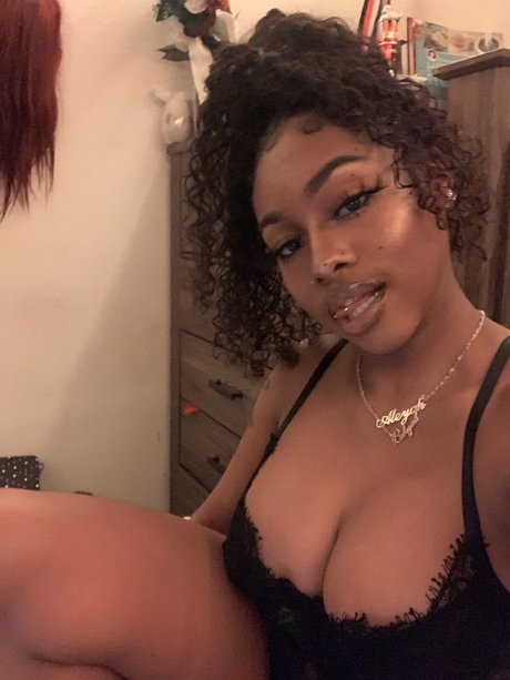 OG Leah Swanky_ nudes star images