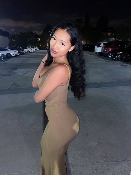 Drew valentina adult model picture