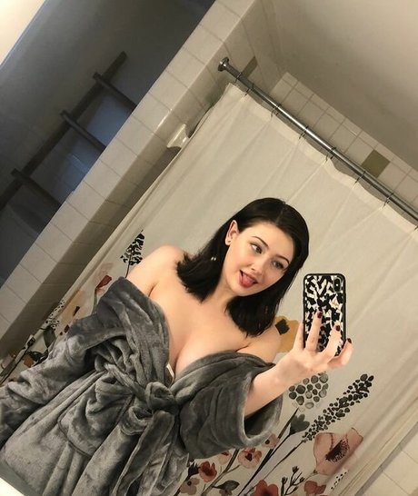 lilacorpse pornstar art photos